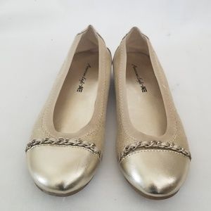 American Eagle Kid Ballerina Shoes Size 1